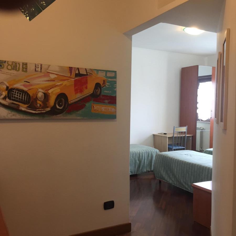 Bb Nuova Fiera Di Roma Bed & Breakfast Fiumicino Ngoại thất bức ảnh