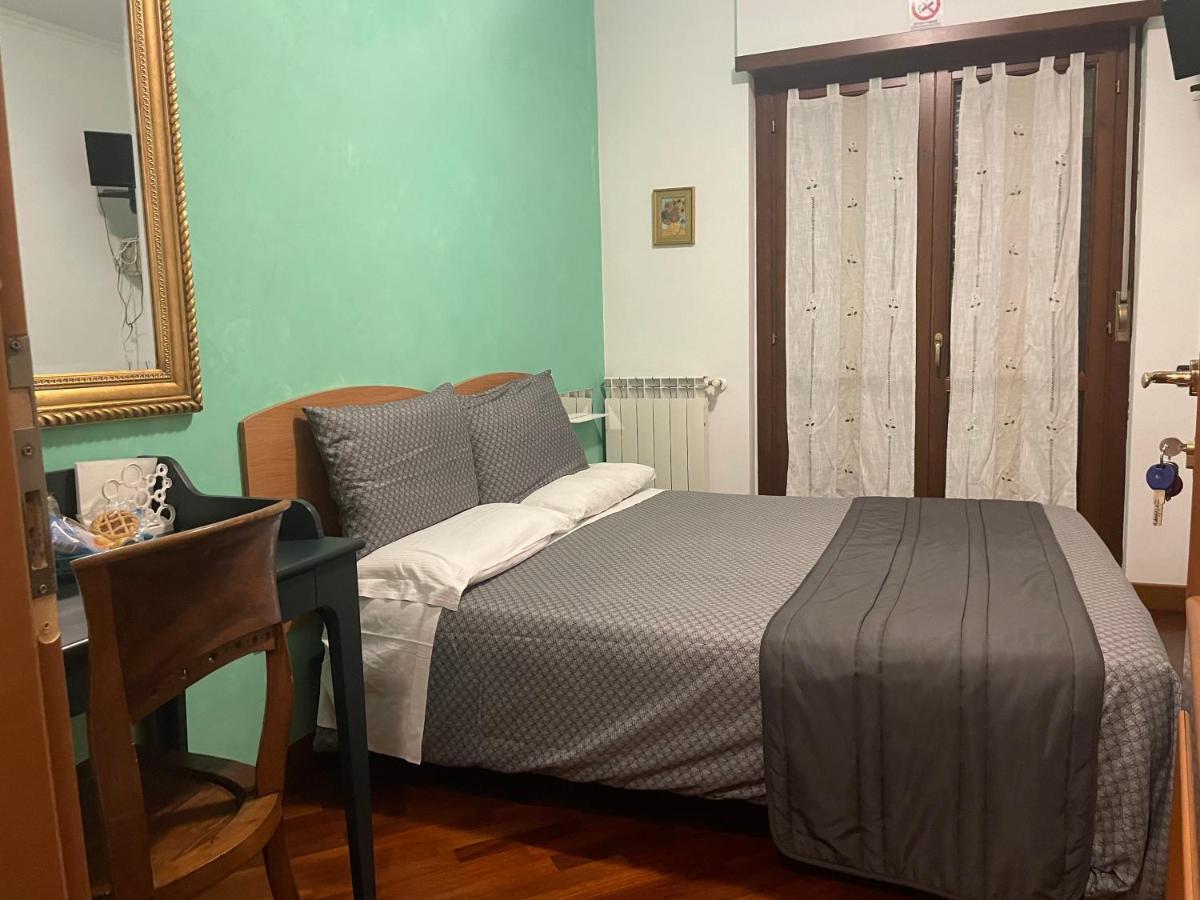 Bb Nuova Fiera Di Roma Bed & Breakfast Fiumicino Ngoại thất bức ảnh